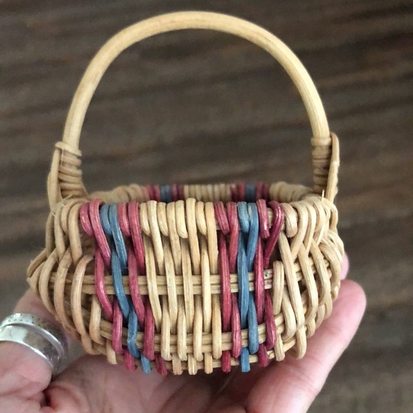 Handmade Tiny Basket Doll Miniature Wicker - Picture 3 of 6